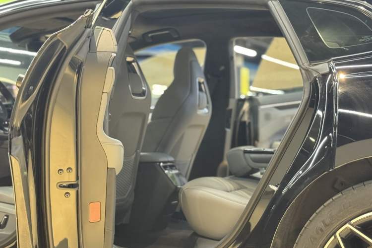 Used Zeekr 001 2024 WE Edition 95 kWh All-Wheel Drive Interior 7