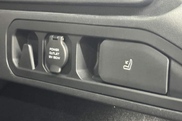 Used Zeekr 001 2024 WE Edition 95 kWh All-Wheel Drive Interior 8