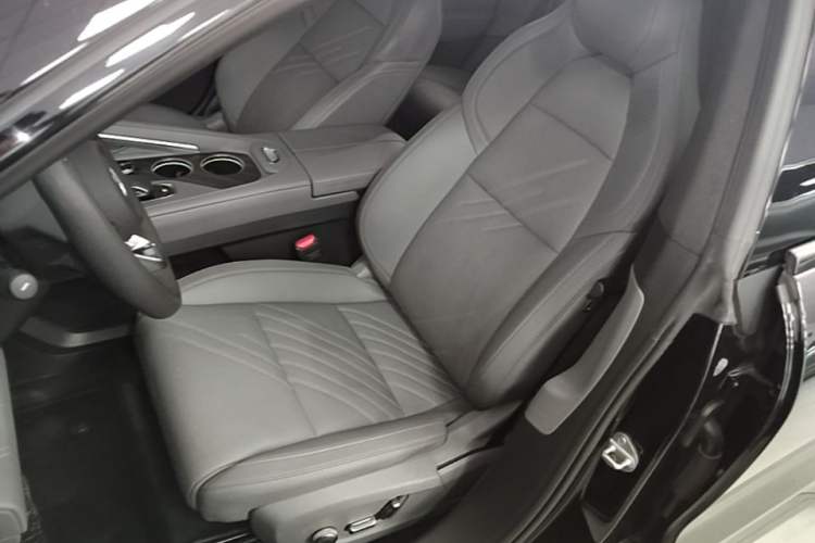 Used Zeekr 001 2024 WE Edition 95 kWh All-Wheel Drive Left Front Seat