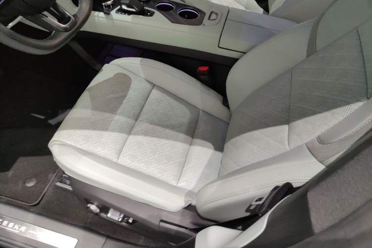 Used Zeekr 001 2024 YOU Edition 100 kWh All-Wheel Drive Left Front Seat