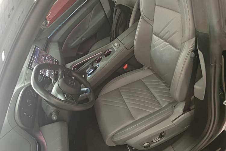 Used Zeekr 001 2024 WE Edition 95 kWh All-Wheel Drive Left Front Seat
