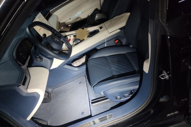 Used Zeekr 001 2024 WE Edition 95 kWh All-Wheel Drive Left Front Seat
