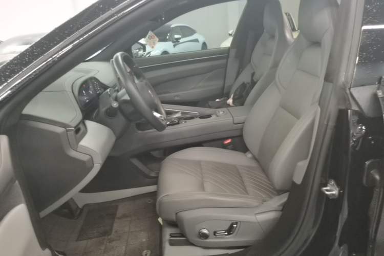 Used Zeekr 001 2024 WE Edition 95 kWh All-Wheel Drive Left Front Seat
