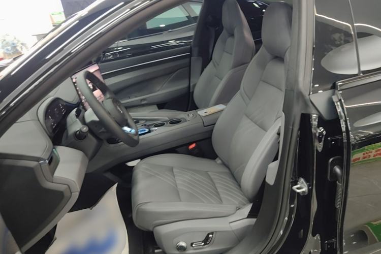 Used Zeekr 001 2024 YOU Edition 100 kWh All-Wheel Drive Left Front Seat
