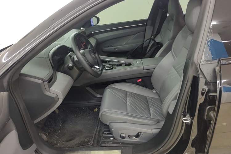 Used Zeekr 001 2024 WE Edition 95 kWh All-Wheel Drive Left Front Seat