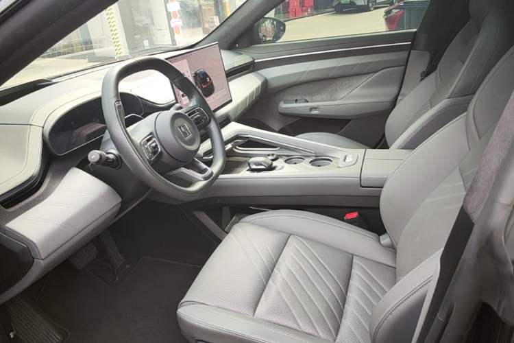 Used Zeekr 001 2024 YOU Edition 100 kWh All-Wheel Drive Left Front Seat