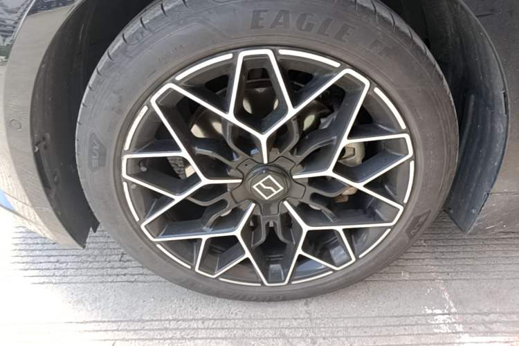 Used Zeekr 001 2024 WE Edition 100 kWh Rear-Drive Left Front Wheel Hub