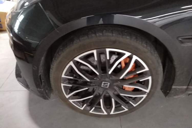 Used Zeekr 001 2024 YOU Edition 100 kWh All-Wheel Drive Left Front Wheel Hub