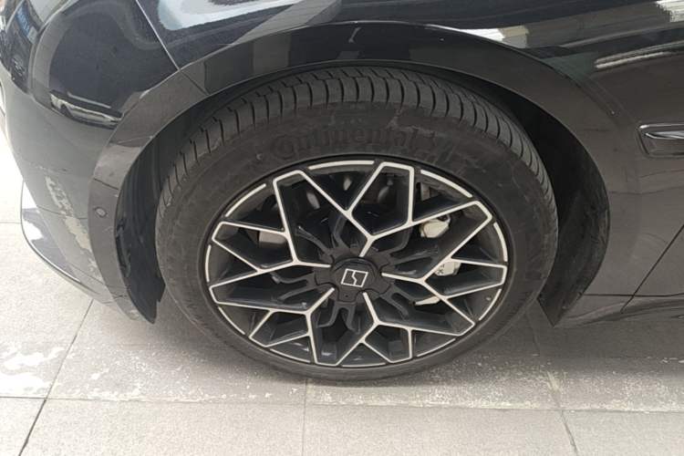 Used Zeekr 001 2024 ME Edition 100 kWh All-Wheel Drive Left Front Wheel Hub