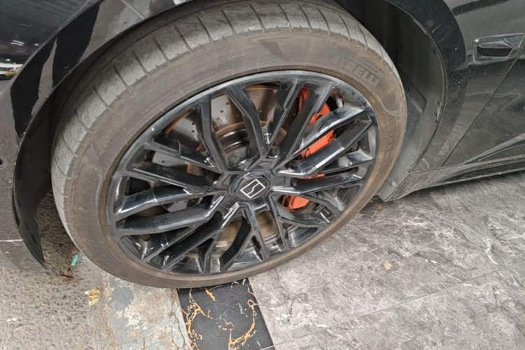Used Zeekr 001 2024 YOU Edition 100 kWh All-Wheel Drive Left Front Wheel Hub