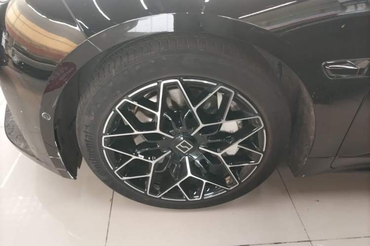 Used Zeekr 001 2024 ME Edition 100 kWh All-Wheel Drive Left Front Wheel Hub