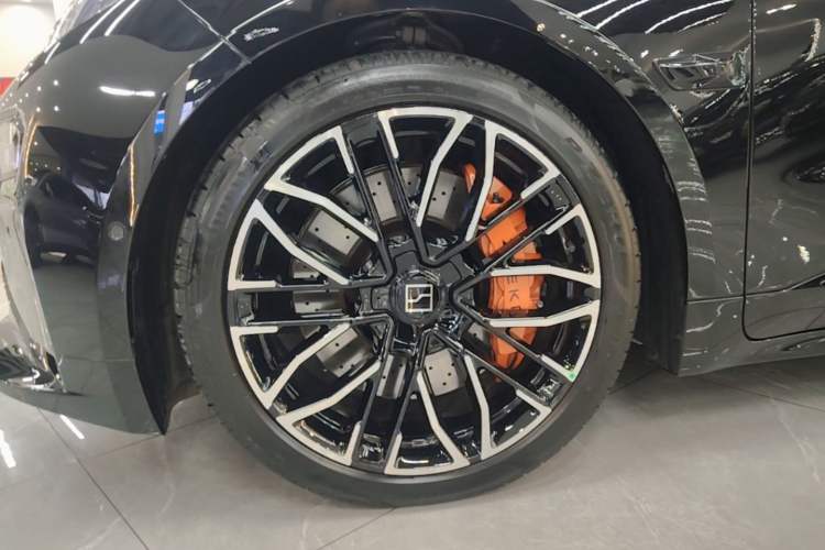 Used Zeekr 001 2024 YOU Edition 100 kWh All-Wheel Drive Left Front Wheel Hub