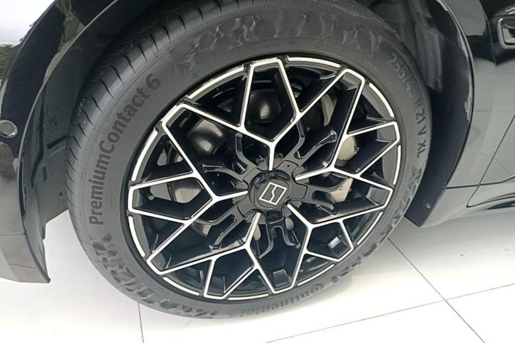 Used Zeekr 001 2024 ME Edition 100 kWh All-Wheel Drive Left Front Wheel Hub