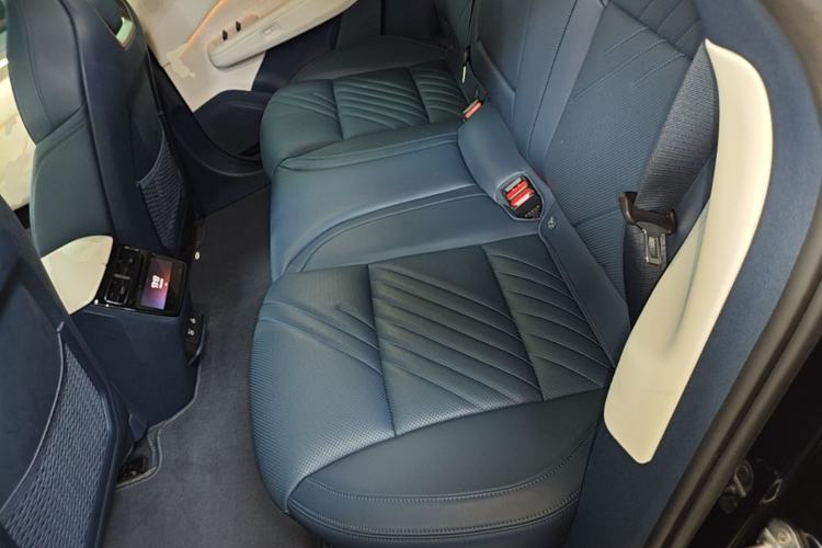 Used Zeekr 001 2024 WE Edition 95 kWh All-Wheel Drive Left Rear Seat