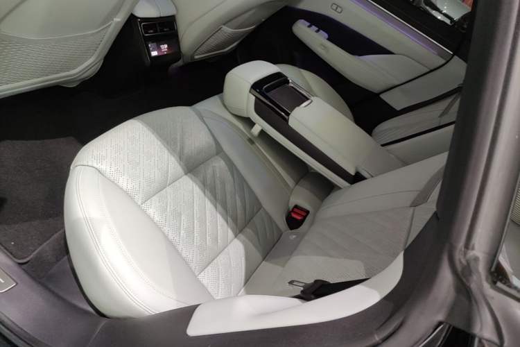Used Zeekr 001 2024 YOU Edition 100 kWh All-Wheel Drive Left Rear Seat