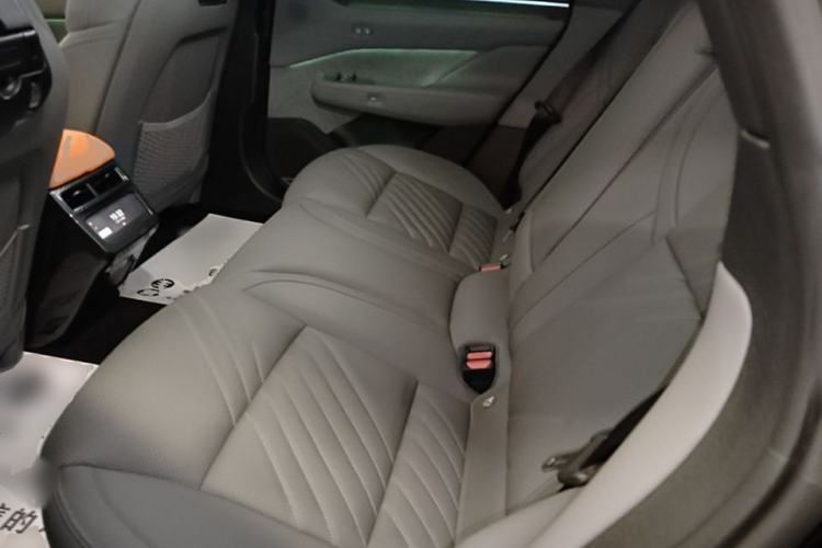 Used Zeekr 001 2024 YOU Edition 100 kWh All-Wheel Drive Left Rear Seat