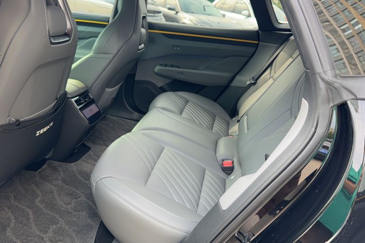 Used Zeekr 001 2024 WE Edition 95 kWh All-Wheel Drive Left Rear Seat