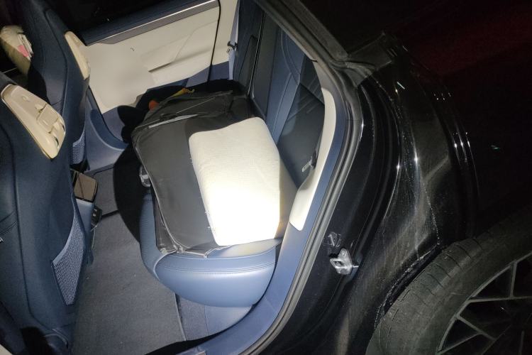Used Zeekr 001 2024 WE Edition 95 kWh All-Wheel Drive Left Rear Seat
