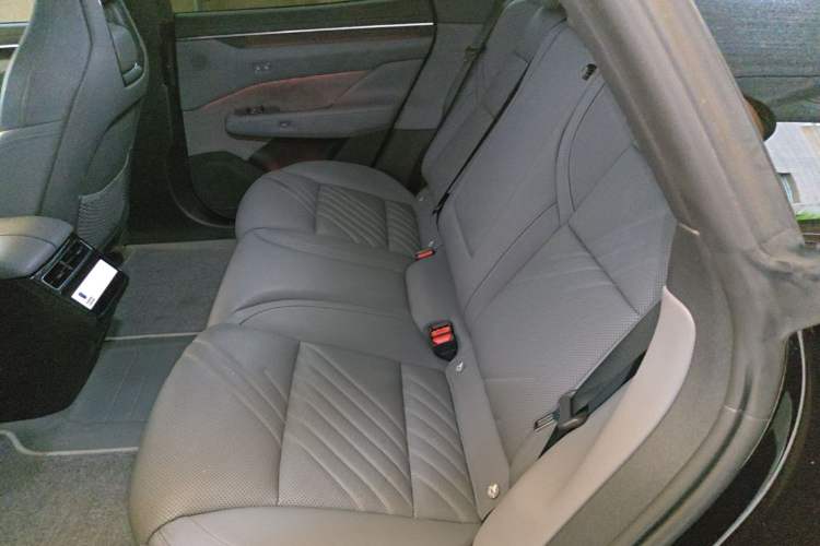 Used Zeekr 001 2024 YOU Edition 100 kWh All-Wheel Drive Left Rear Seat