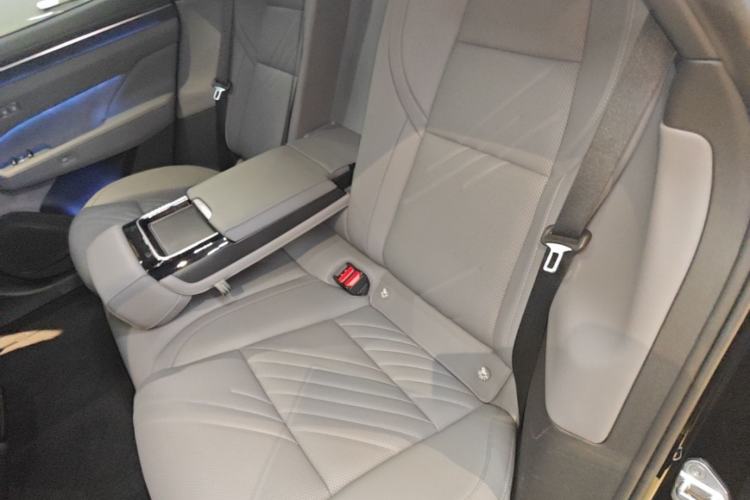 Used Zeekr 001 2024 WE Edition 95 kWh All-Wheel Drive Left Rear Seat
