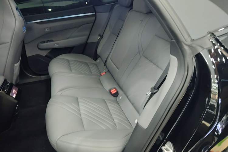 Used Zeekr 001 2024 YOU Edition 100 kWh All-Wheel Drive Left Rear Seat