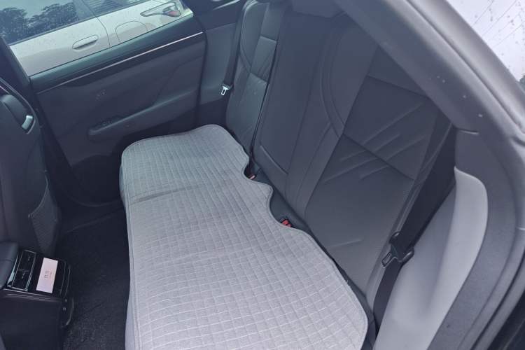 Used Zeekr 001 2024 WE Edition 100 kWh Rear-Drive Left Rear Seat