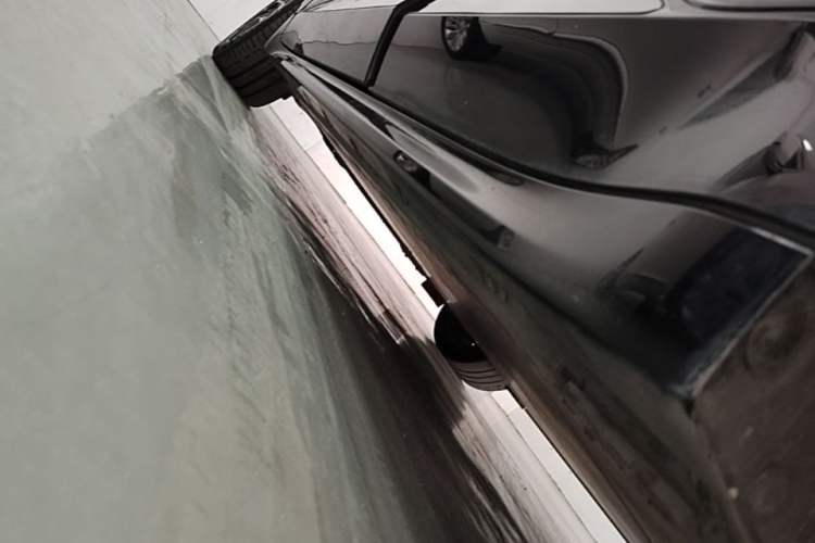 Used Zeekr 001 2024 WE Edition 95 kWh All-Wheel Drive Left Side Sill