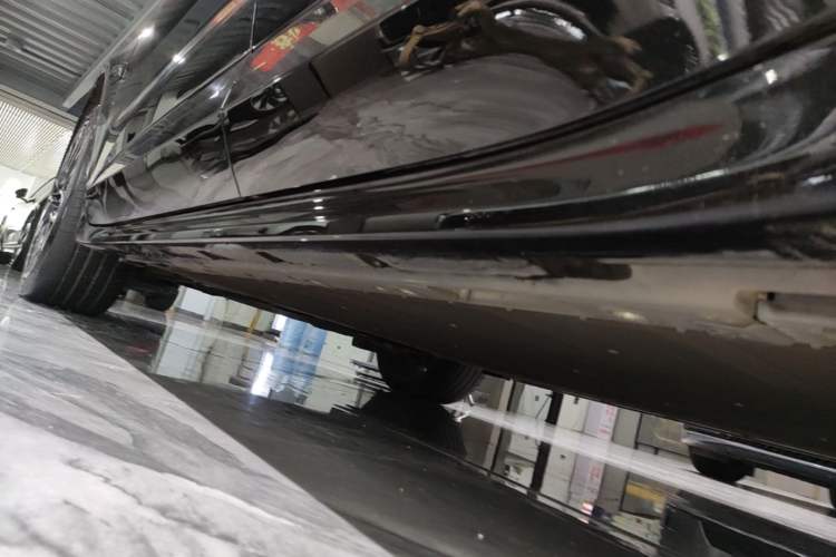 Used Zeekr 001 2024 YOU Edition 100 kWh All-Wheel Drive Left Side Sill