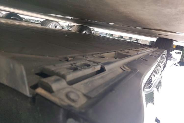 Used Zeekr 001 2024 ME Edition 100 kWh All-Wheel Drive Left Side Sill