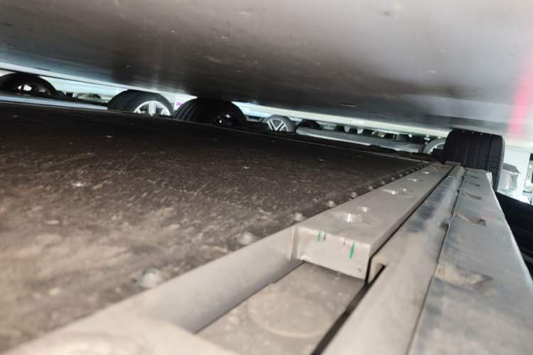 Used Zeekr 001 2024 ME Edition 100 kWh All-Wheel Drive Left Side Sill