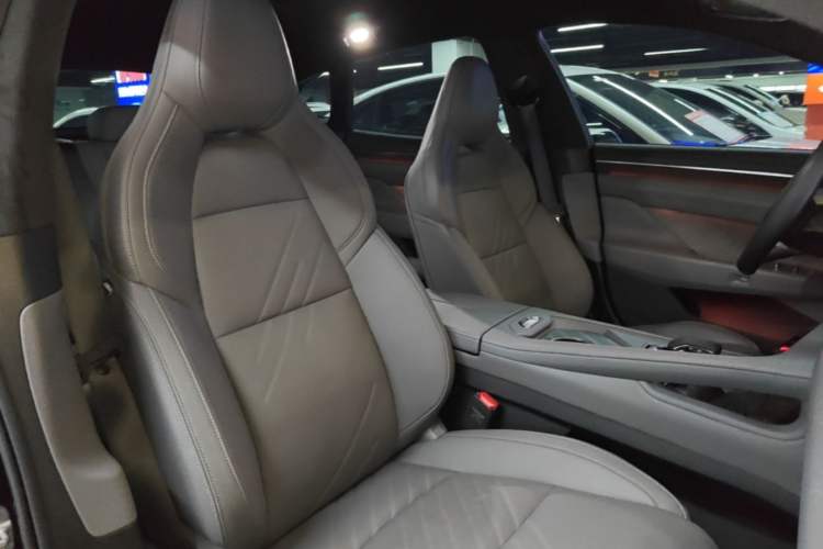 Used Zeekr 001 2024 WE Edition 95 kWh All-Wheel Drive Right Front Seat