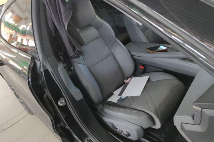 Used Zeekr 001 2024 ME Edition 100 kWh All-Wheel Drive Right Front Seat