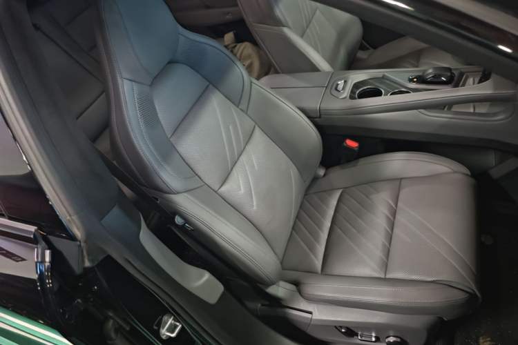 Used Zeekr 001 2024 YOU Edition 100 kWh All-Wheel Drive Right Front Seat