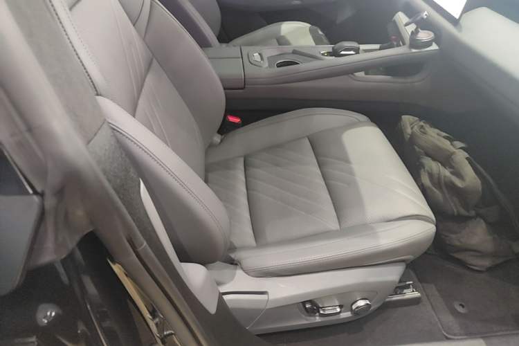 Used Zeekr 001 2024 WE Edition 100 kWh Rear-Drive Right Front Seat