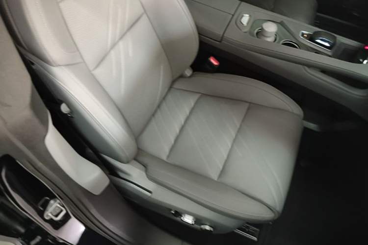 Used Zeekr 001 2024 WE Edition 95 kWh All-Wheel Drive Right Front Seat