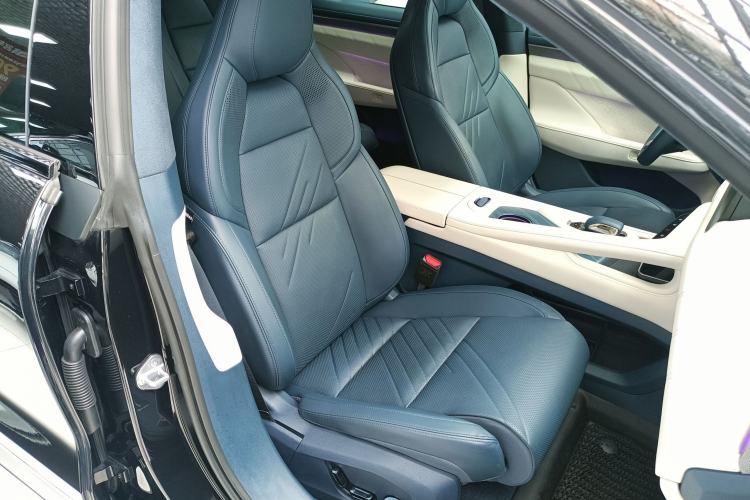 Used Zeekr 001 2024 ME Edition 100 kWh All-Wheel Drive Right Front Seat