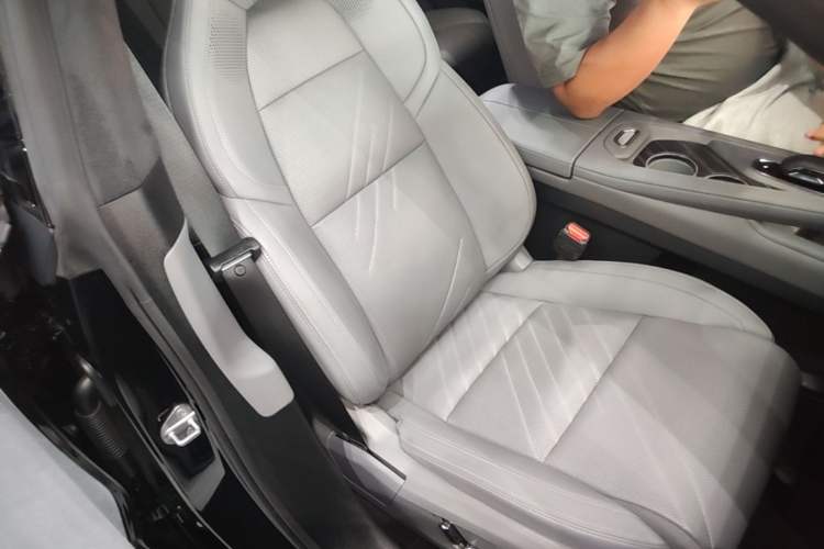 Used Zeekr 001 2024 YOU Edition 100 kWh All-Wheel Drive Right Front Seat
