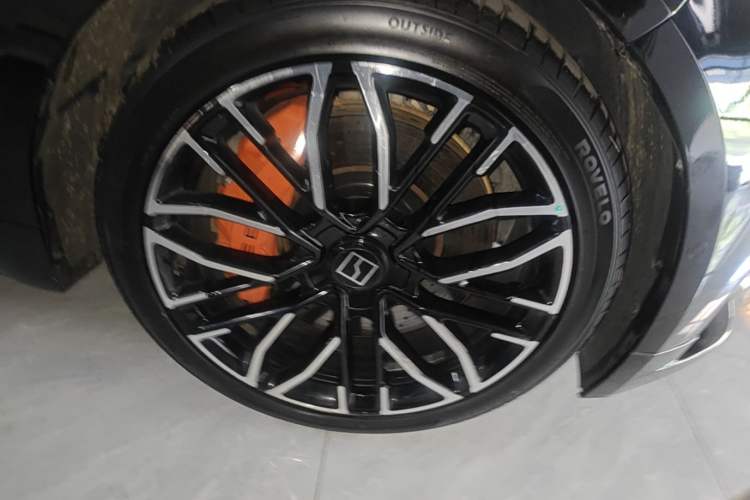 Used Zeekr 001 2024 ME Edition 100 kWh All-Wheel Drive Right Front Wheel Hub