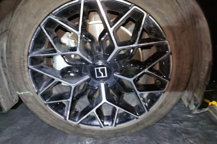 Used Zeekr 001 2024 ME Edition 100 kWh All-Wheel Drive Right Front Wheel Hub