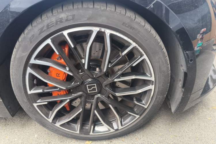 Used Zeekr 001 2024 YOU Edition 100 kWh All-Wheel Drive Right Front Wheel Hub