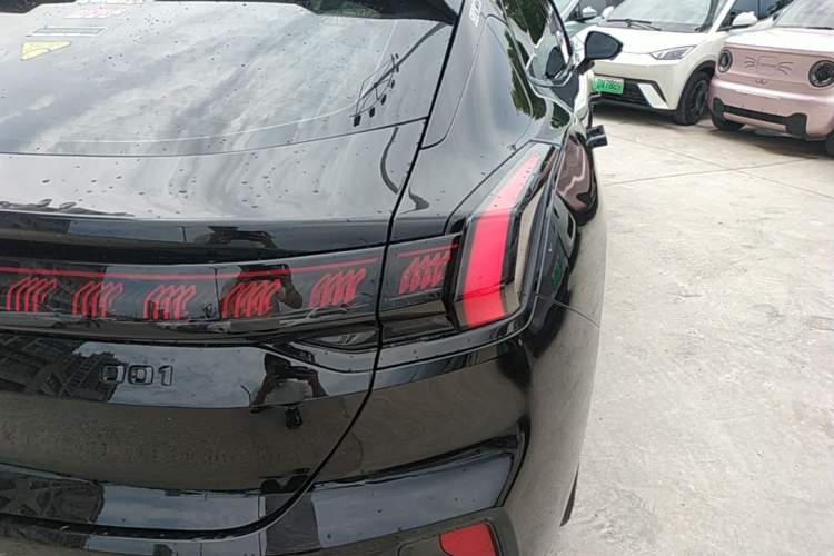 Used Zeekr 001 2024 WE Edition 95 kWh All-Wheel Drive Right Rear Taillight