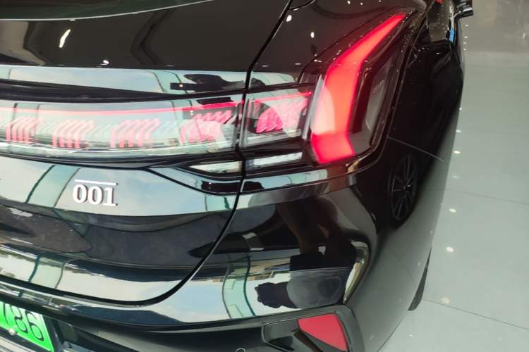 Used Zeekr 001 2024 WE Edition 95 kWh All-Wheel Drive Right Rear Taillight