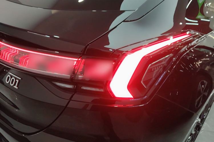 Used Zeekr 001 2024 YOU Edition 100 kWh All-Wheel Drive Right Rear Taillight