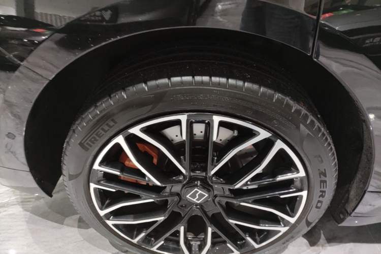 Used Zeekr 001 2024 YOU Edition 100 kWh All-Wheel Drive Right Rear Wheel Hub