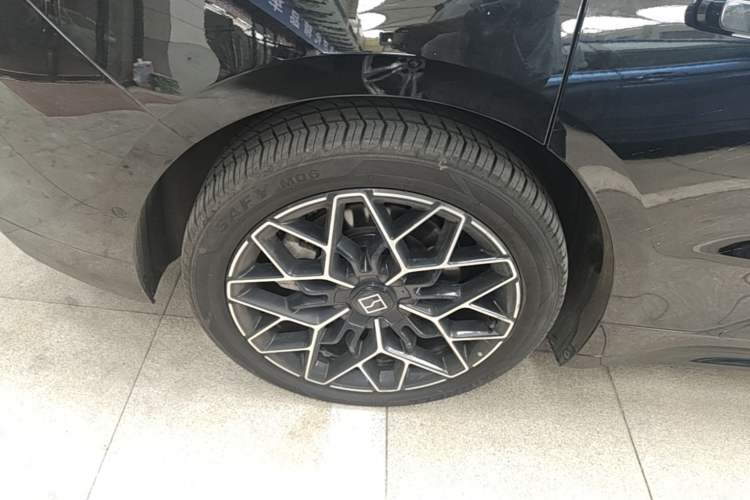 Used Zeekr 001 2024 ME Edition 100 kWh All-Wheel Drive Right Rear Wheel Hub