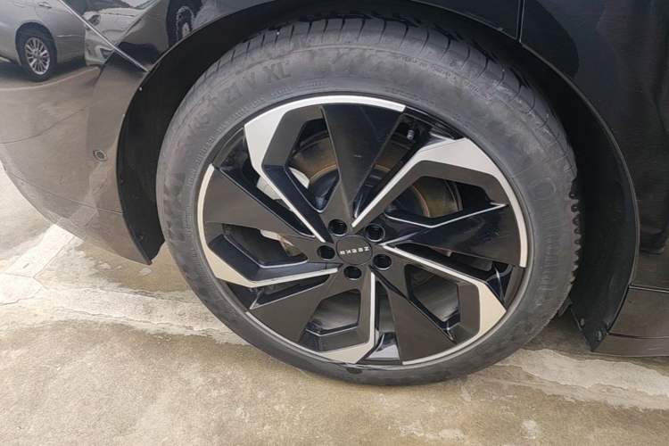 Used Zeekr 001 2024 ME Edition 100 kWh All-Wheel Drive Right Rear Wheel Hub