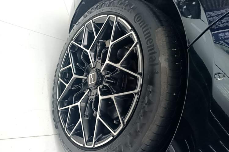 Used Zeekr 001 2024 ME Edition 100 kWh All-Wheel Drive Right Rear Wheel Hub