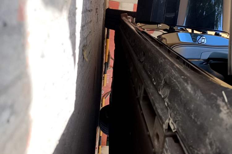 Used Zeekr 001 2024 WE Edition 100 kWh Rear-Drive Right Side Sill