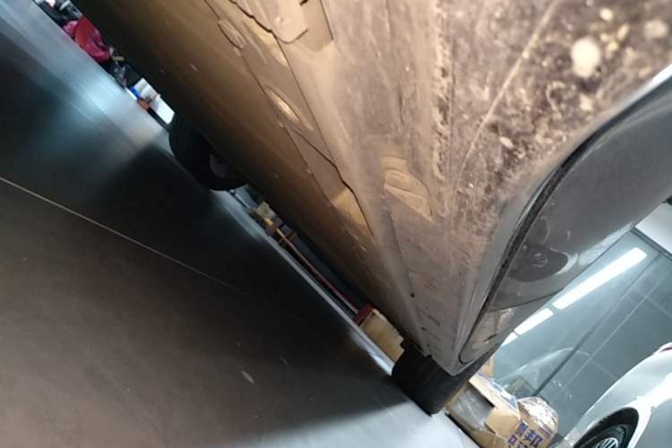 Used Zeekr 001 2024 YOU Edition 100 kWh All-Wheel Drive Right Side Sill