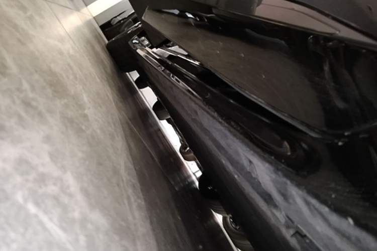 Used Zeekr 001 2024 YOU Edition 100 kWh All-Wheel Drive Right Side Sill